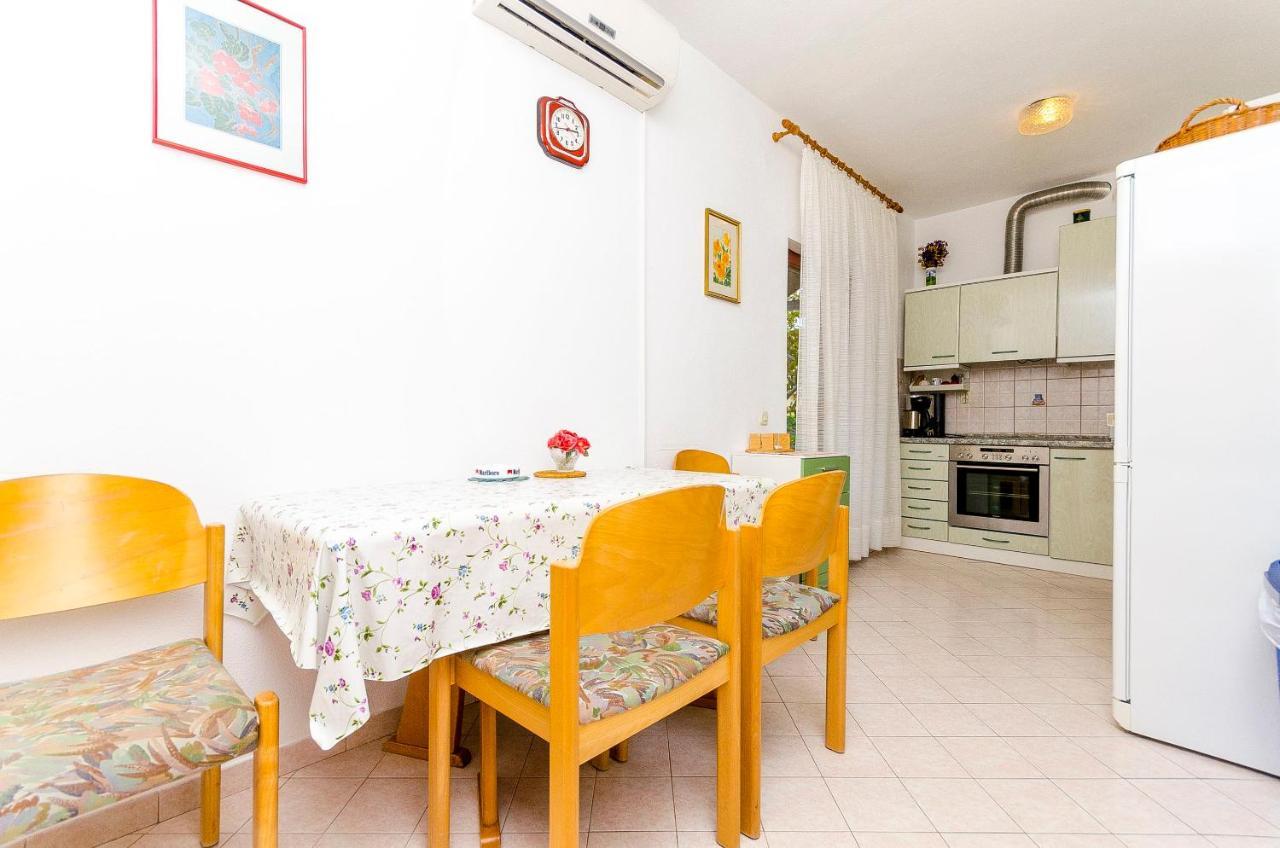 Apartments Marijana Trogir Exterior photo